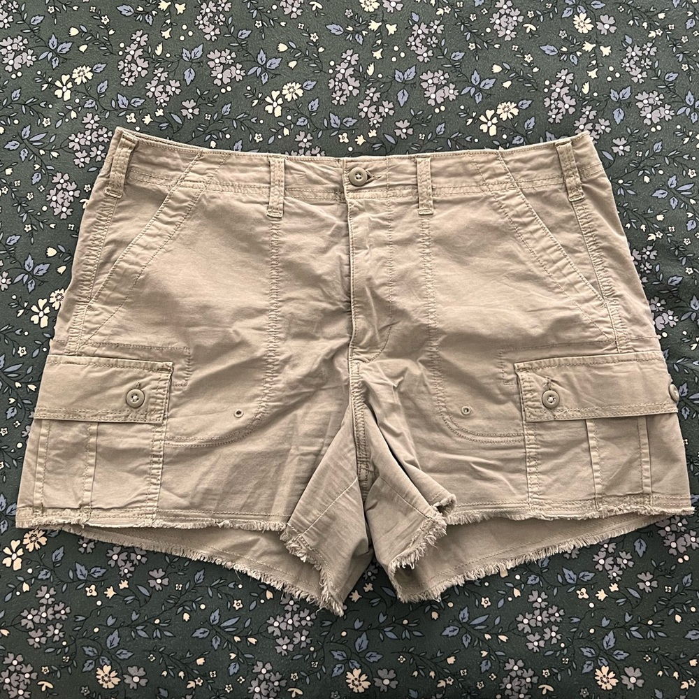 American Eagle 90’s Boyfriend Cargo Short